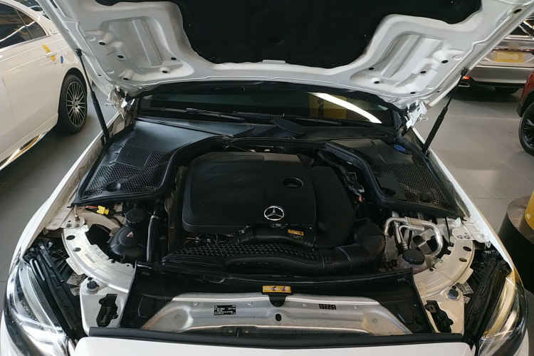 奔驰C级 2021款 C 260 L 运动星耀臻藏版机舱底盘24