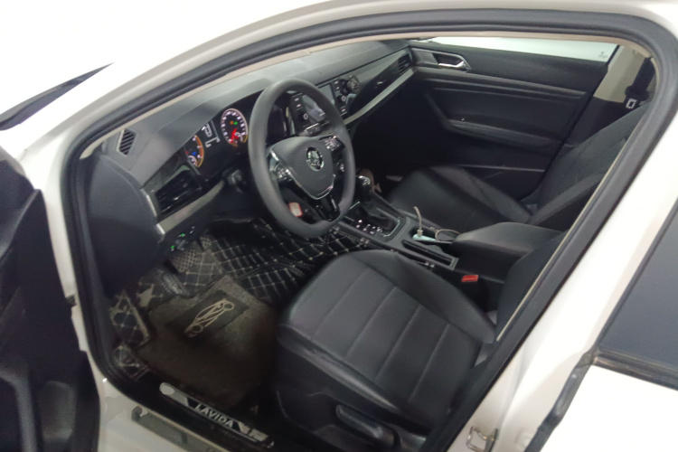 大众 朗逸 2018款 1.5L 自动舒适版 国V中控内饰19