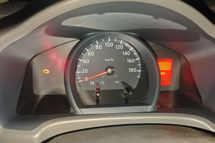 日产NV200 2016款 改款 1.6L CVT豪华型局部细节14