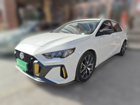 广汽传祺 影豹 2021款 270T DCT J16版