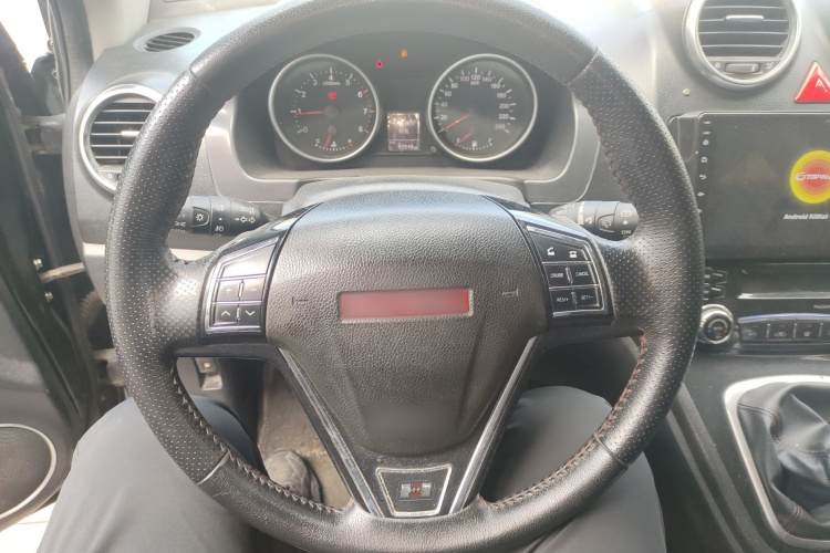 哈弗H6 2015款 升级版 1.5T 手动两驱精英型中控内饰13