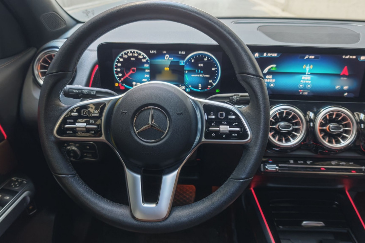 奔驰GLB 2021款 GLB 200 动感型局部细节13