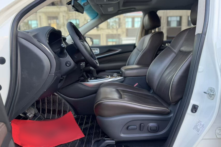 英菲尼迪QX60(进口) 2016款 2.5 S/C Hybrid 两驱卓越版 国V中控内饰7003