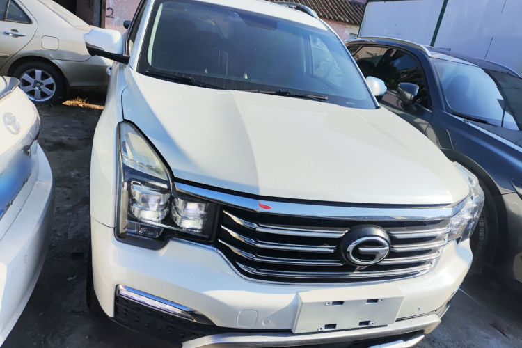 广汽传祺 传祺GS8 2017款 320T 两驱豪华智联版（七座）车身外观2