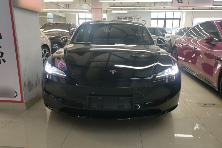 特斯拉 Model 3 2023款 长续航全轮驱动版车身外观6001