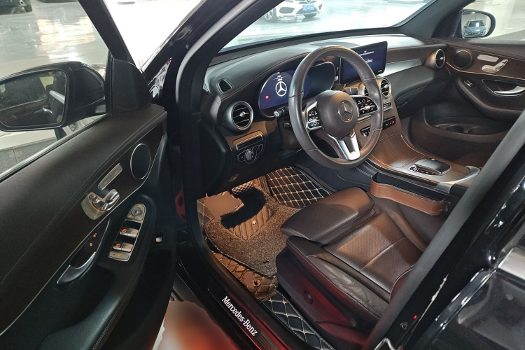 奔驰GLC 2021款 GLC 260 L 4MATIC 豪华型中控内饰20