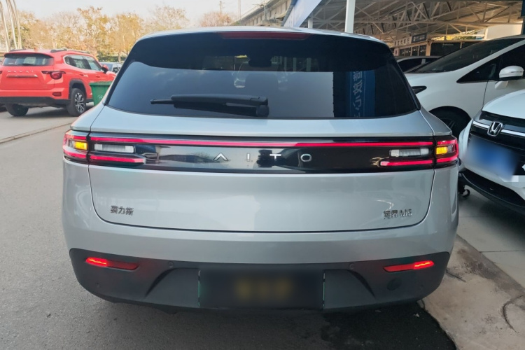 鸿蒙智行 问界M5 2022款 增程四驱性能版车身外观6004