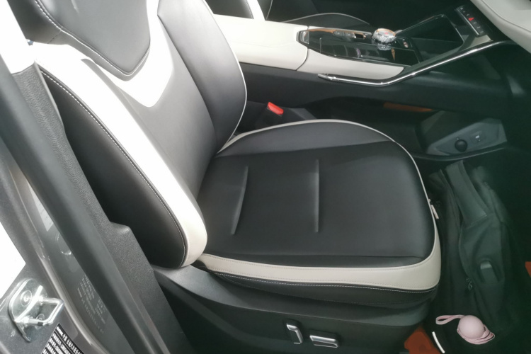 哈弗H6 2021款 第三代 1.5T 自动两驱Supreme局部细节41