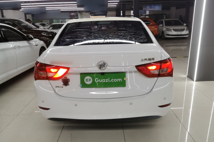 别克 英朗 2016款 15N 自动豪华型车身外观6