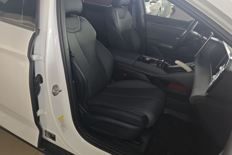 比亚迪 秦L 2025款 DM-i 智驾版 80KM领先型局部细节41