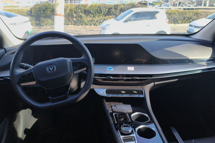 长安 逸动 2022款 PLUS 蓝鲸NE 1.4T GDI DCT尊贵版中控内饰7002