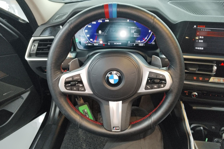 宝马3系 2022款 325i M运动曜夜套装局部细节13