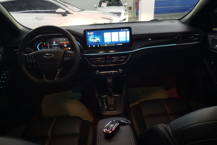 福特 福克斯 2022款 三厢 EcoBoost 180 自动ST Line中控内饰12