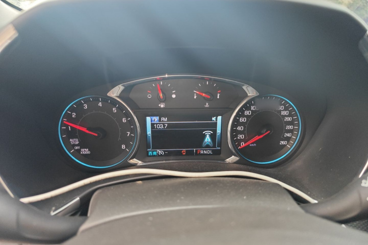 雪佛兰 探界者 2018款 550T 自动四驱捍界版局部细节14