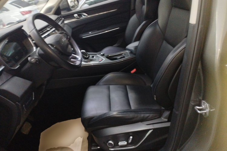 领克01 2021款 2.0TD 两驱型Pro中控内饰19