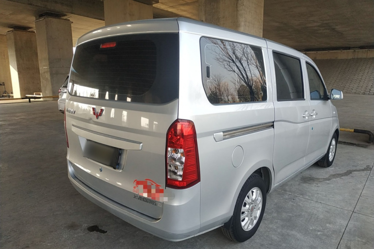 五菱汽车 五菱荣光V 2019款 1.5L标准型国VI LAR车身外观7