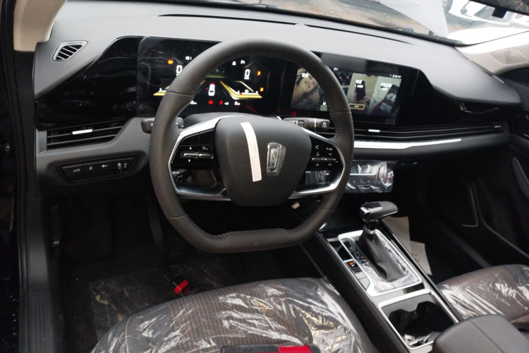 奔腾B70 2025款 龙耀版 1.5T 质享型中控内饰12