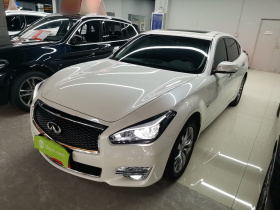 英菲尼迪Q70 2019款 Q70L 2.0T 精英版