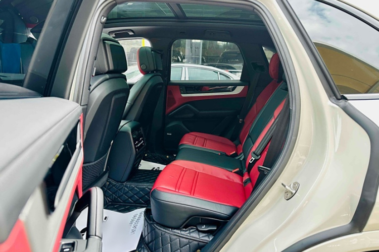 保时捷 2024款 Cayenne 3.0T中控内饰7004