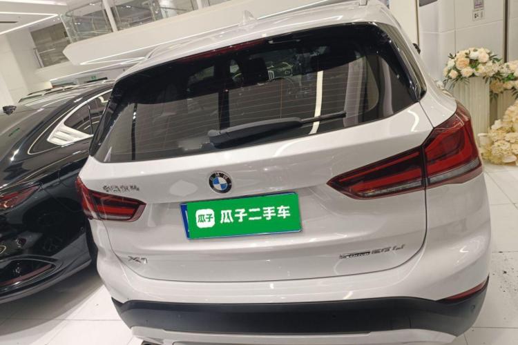 宝马X1 2021款 sDrive20Li 尊享型车身外观6
