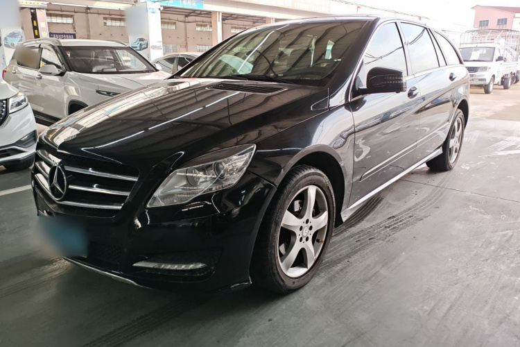 奔驰R级 2015款 R 320 4MATIC 豪华型车身外观1