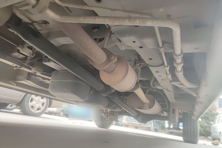 长安凯程 长安睿行M90 2018款 2.0L超值型高顶对开门6座4G94S局部细节9004