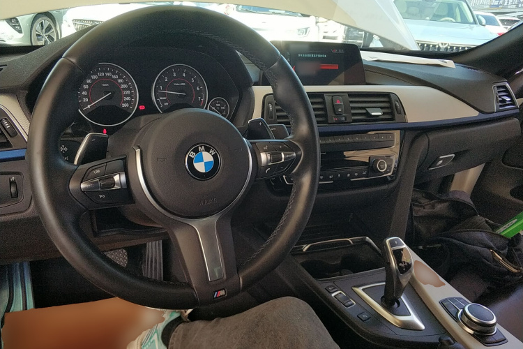 宝马4系 2017款 425i 敞篷M运动套装中控内饰12