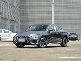 奥迪A3 2024款 A3L Limousine 35 TFSI 时尚运动型