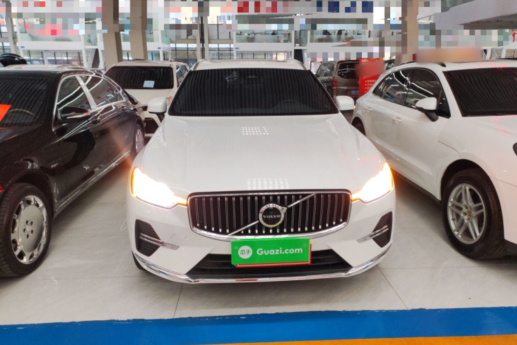 沃尔沃XC60 2023款 B5 四驱智逸豪华版车身外观2