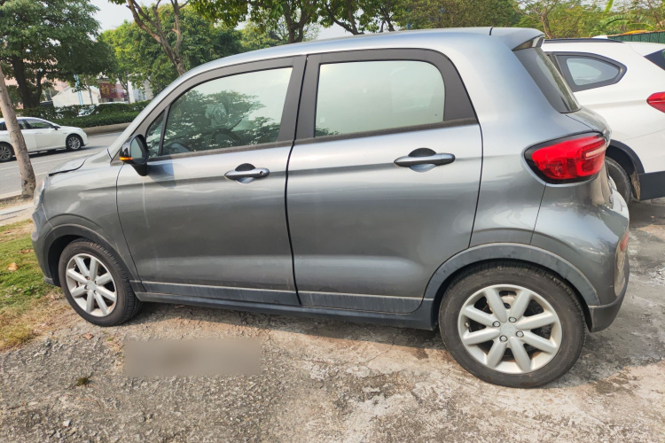 零跑汽车 零跑T03 2022款 炫晶版车身外观4