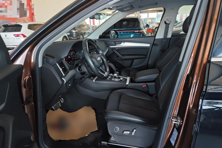 奥迪Q5L 2018款 40 TFSI 荣享时尚型 国V中控内饰20