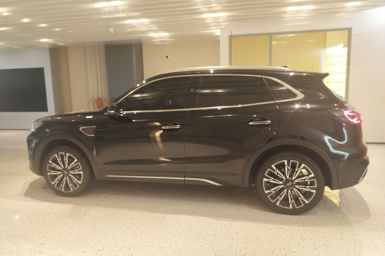 红旗HS5 2025款 2.0T 四驱旗享Pro版车身外观6003