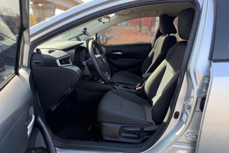 丰田 卡罗拉 2022款 TNGA 1.5L CVT先锋版中控内饰7007