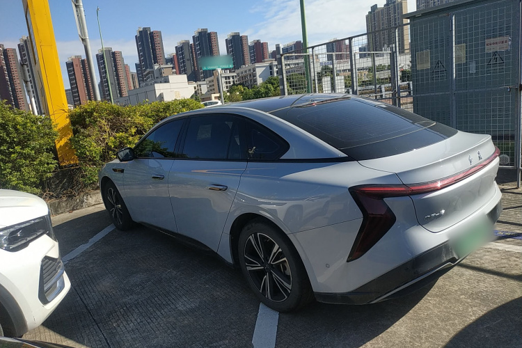 红旗EH7 2024款 690 Pro车身外观4