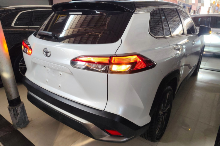 丰田 锋兰达 2022款 2.0L CVT豪华PLUS版车身外观6005