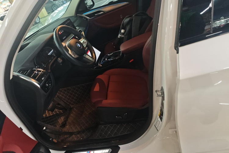 宝马iX3 2024款 创领型中控内饰19