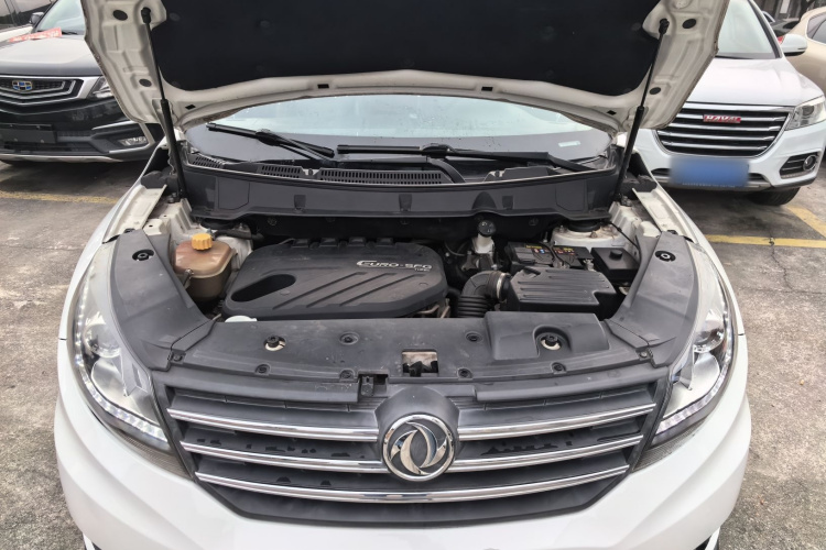 东风风光 风光580 2017款 1.5T CVT豪华型机舱底盘24