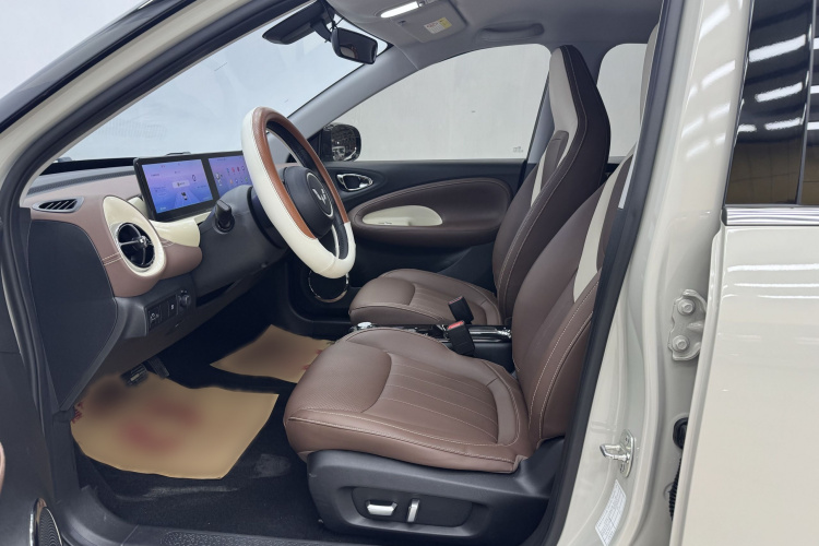 五菱汽车 五菱缤果 2023款 410km 灵犀尊享款中控内饰7001