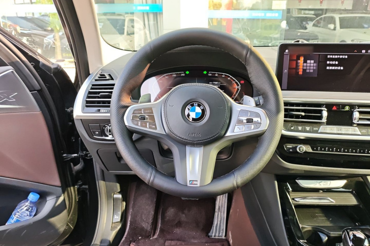 宝马X3 2023款 xDrive30i 领先型 M曜夜套装局部细节13