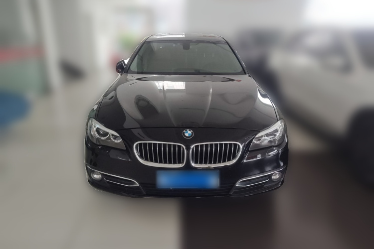 宝马5系 2014款 525Li 豪华设计套装车身外观2