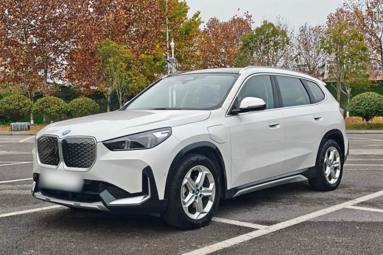 宝马iX1 2023款 eDrive25L X设计套装车身外观6001