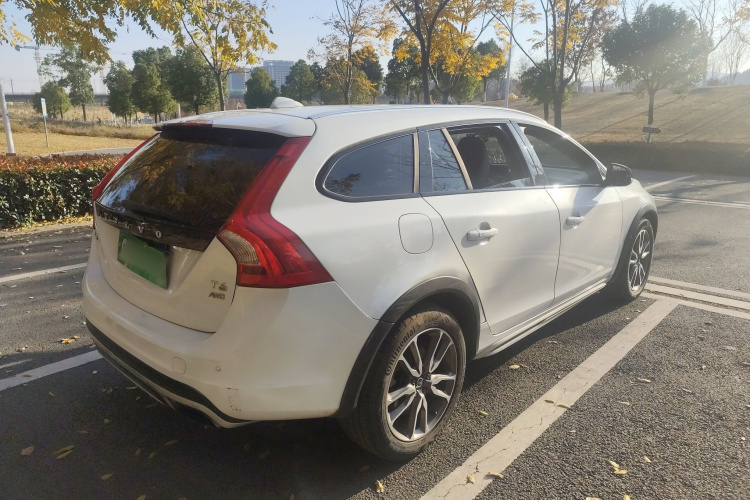 沃尔沃V60 2016款 Cross Country T6 AWD车身外观6007
