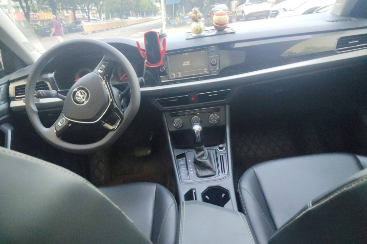 大众 朗逸 2019款 280TSI DSG舒适版 国VI中控内饰7002