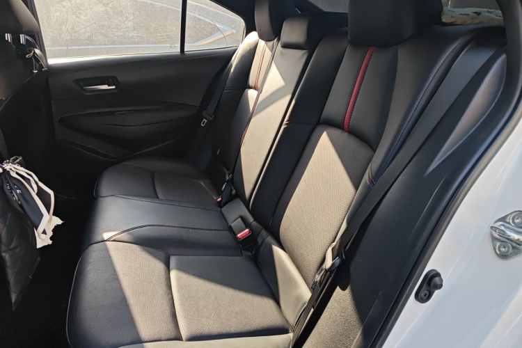 丰田 雷凌 2021款 185T CVT运动版中控内饰21