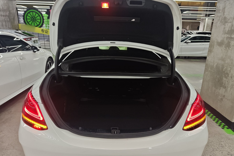 奔驰C级 2019款 C 180 L 时尚型运动版机舱底盘23