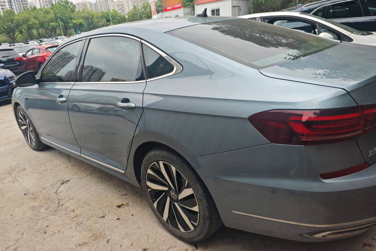 大众 帕萨特 2022款 330TSI 星空尊贵版车身外观6005