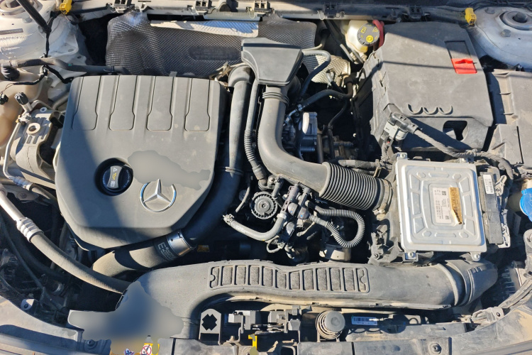 奔驰A级 2019款 A 200 L机舱底盘24