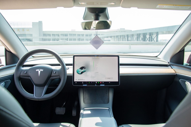 特斯拉 Model Y 2022款 后轮驱动版中控内饰7004