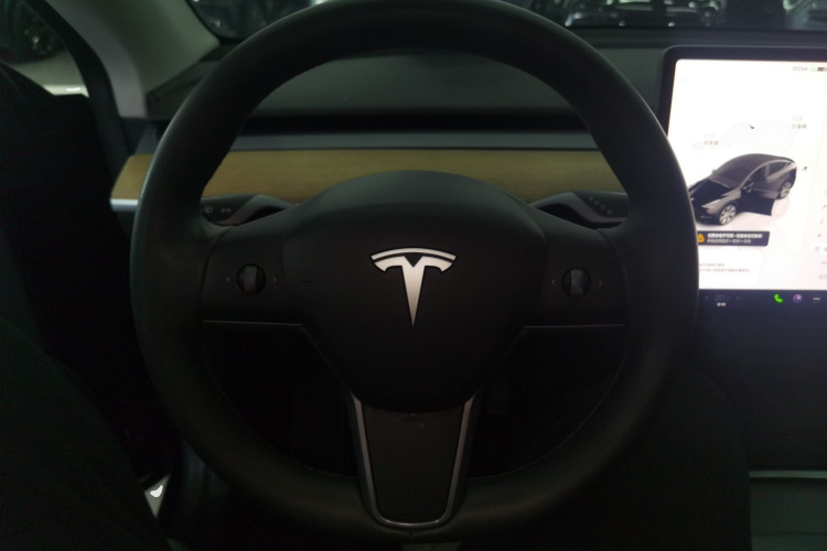 特斯拉 Model Y 2022款 后轮驱动版局部细节13