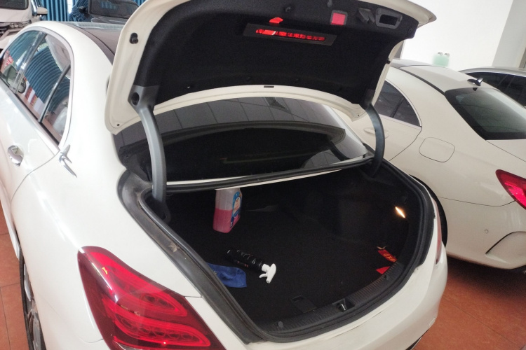 奔驰C级 2015款 改款 C 200 L 运动型局部细节23